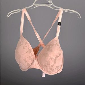 NWT Bra & Panty Set; Victoria’s Secret; Pinky/Peach color; 34DDD, M panty